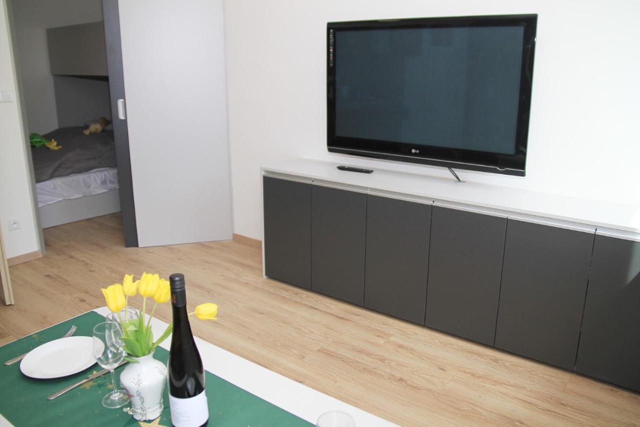 Velovino Apartman Мікулов Екстер'єр фото